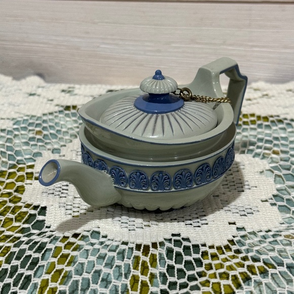 Vintage Hand Painted Ceramic Nina Mayer Teapot No. 6-41 Collectable - Picture 1 of 12